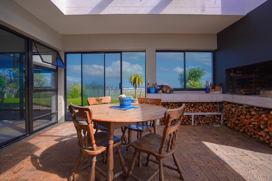 4 Bedroom Property for Sale in Van Riebeeckstrand Western Cape